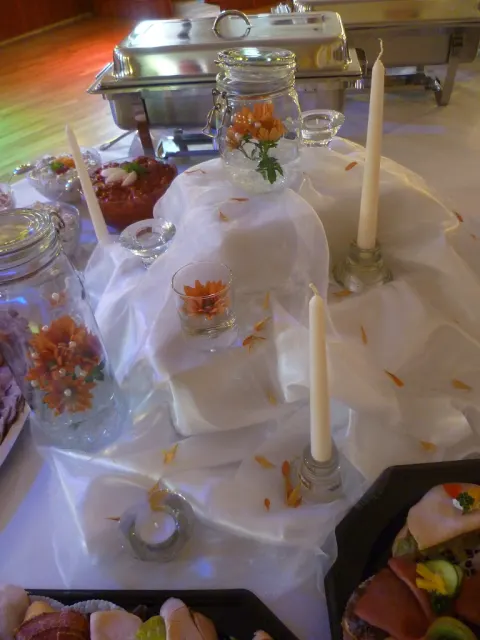 Buffets & Platten · 42