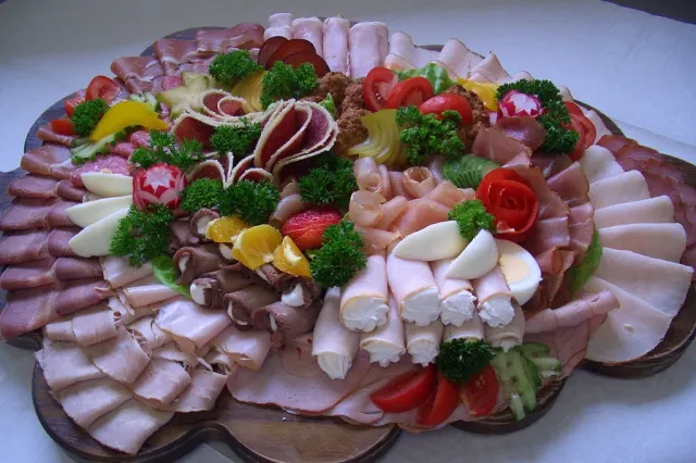 Buffets & Platten · 58
